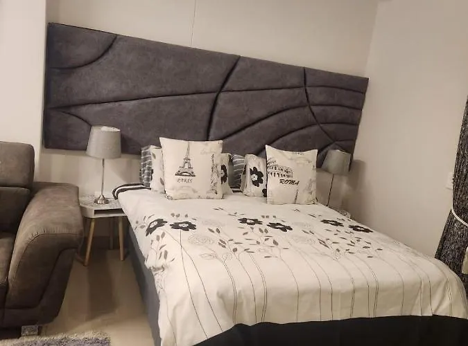 Umhlanga Flat Near Gateway Mall