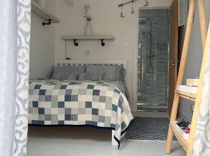 The Whitstable, Tankerton Bolt Hole - Double Room & Ensuite