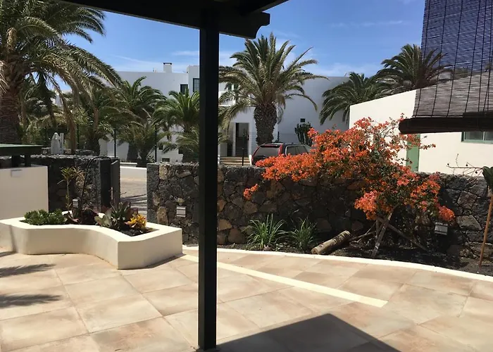 Bungalow Goa Pool View, Playa Roca Residence Sea Front Access - Free Ac - Wifi