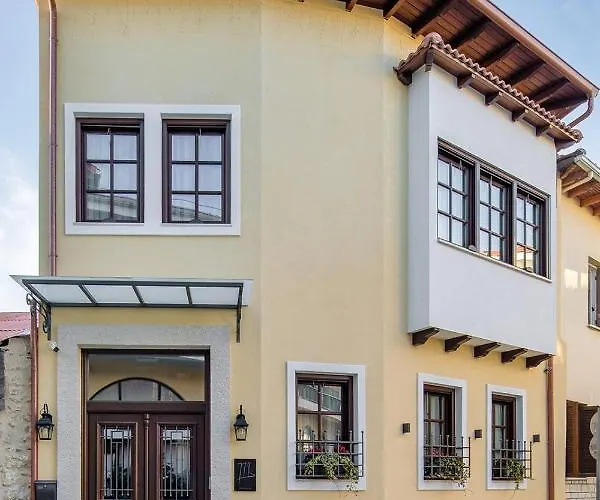 Petrou Suites