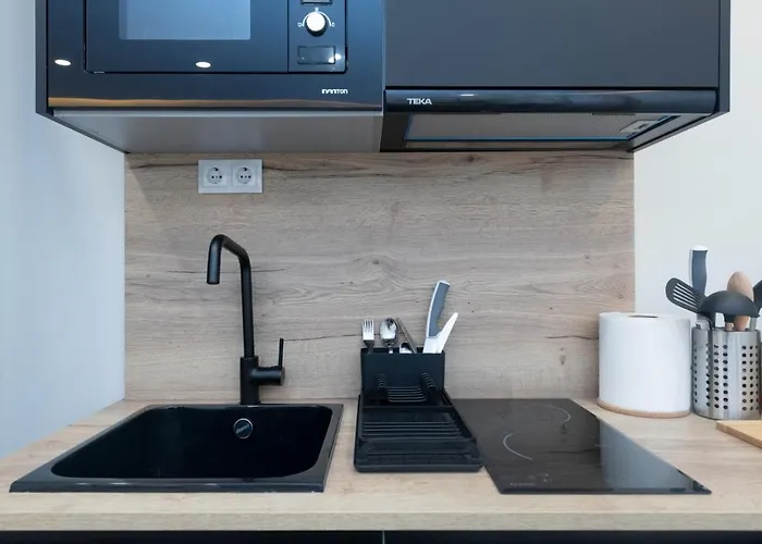 Málaga LUXURY Apartment Jacuzzi - by N&N LUXE PROPERTIES