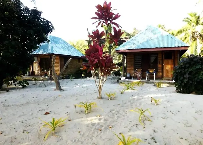 White Sandy Beach-Best Manta Snorkeling