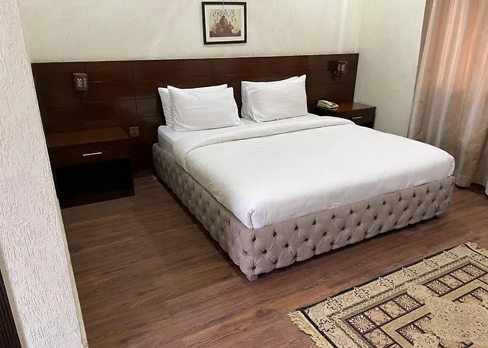 Hotel Crescent