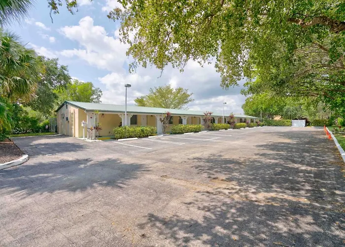 Tequesta Palms Inn