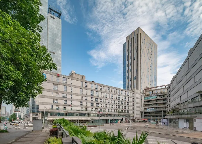 Wuyu Hotel - Chongqing Liangjiang Happiness Plaza & Xingfu Square & Guangdianyuan Metro