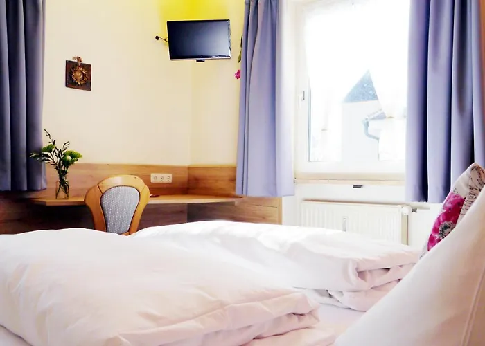 Hotel Grader
