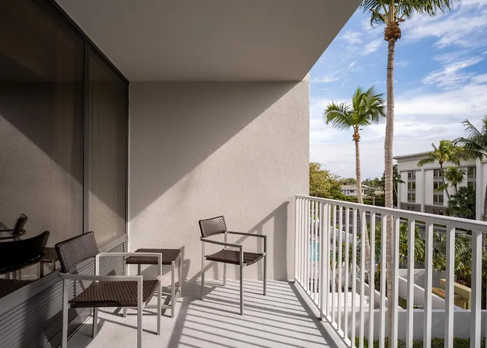 Courtyard By Marriott - Naples