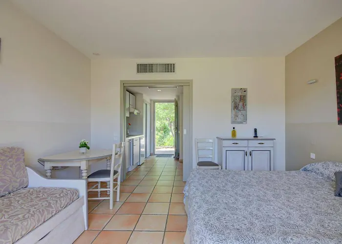 Les Residences De Metifiot