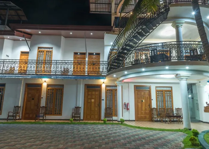 L S Lanka Hotel Dambulla