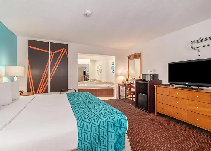 Howard Johnson By Wyndham Traverse City
