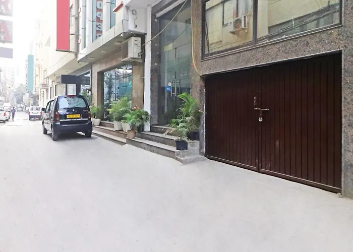 Hotel Ecg Grand Inn Near Igi Airport