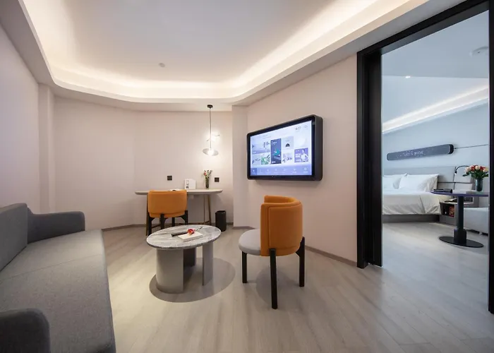 Atour Light Hotel Huizhou Jinshanhu Ganghui