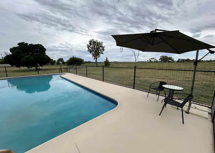 Happy Wanderer Motel Lake Boga On The Lake With Lake Views