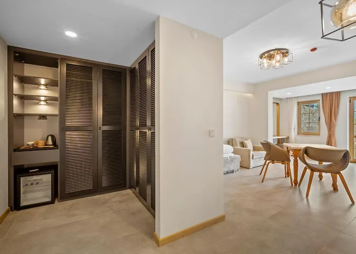 Zeyt Inn Hotel