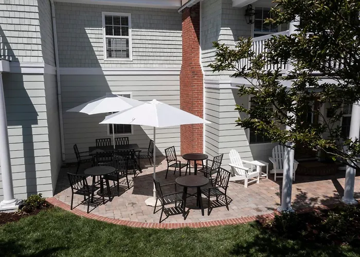 Albermarle #202 Inn At Old Beach