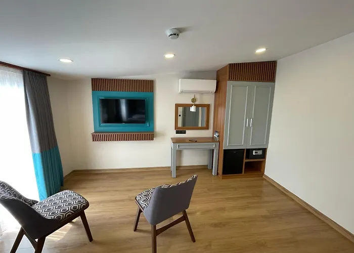 Lynda Hotel