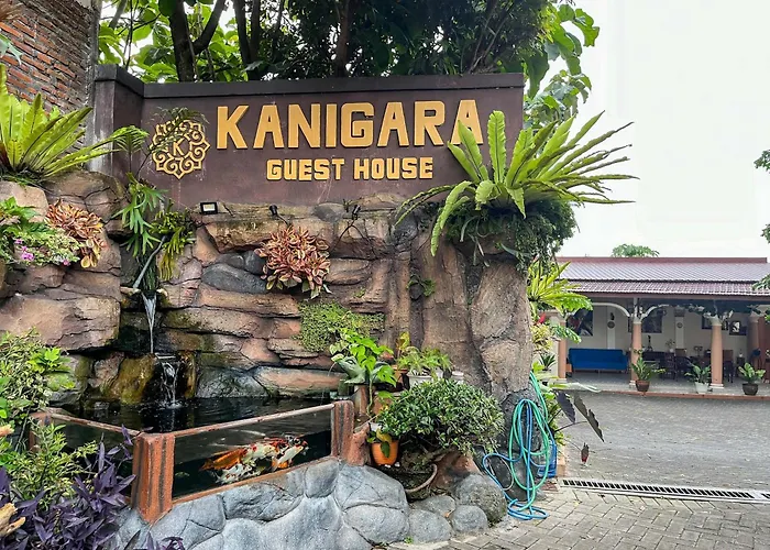 Urbanview Syariah Hotel Kanigara Batu