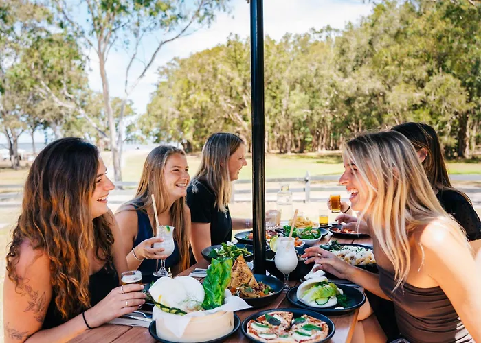 Kangarooms Noosa Everglades