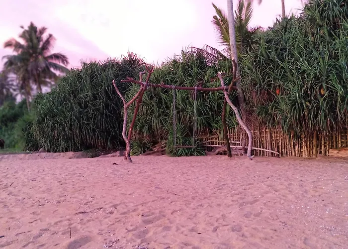 Lavila Beach Cottage