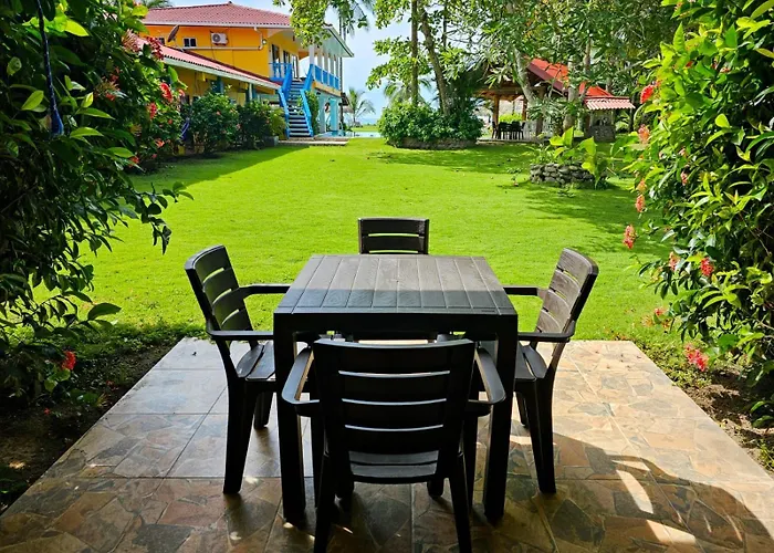 Las Lajas Beach Resort