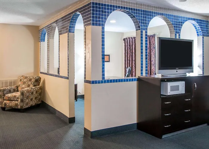 Country Inn & Suites By Radisson, Battle Creek, Mi