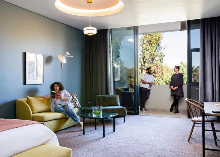Home Suite Hotels Rosebank