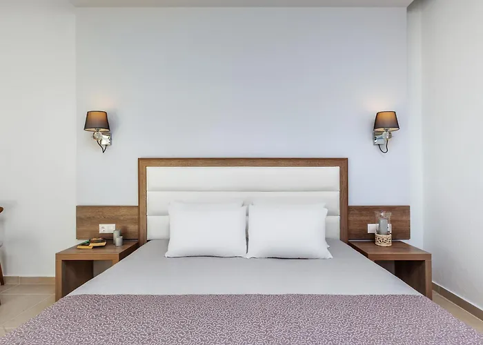 Iris Hotel