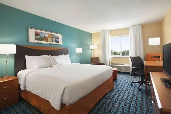 Fairfield Inn&Suites Lansing West