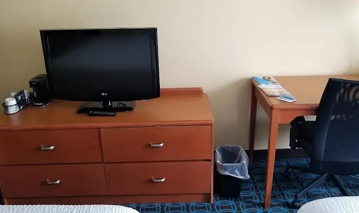 Fairfield Inn And Suites Lansing West