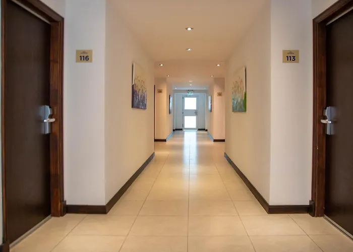 Howard Johnson Hotel & Convention Center Madariaga - Carilo