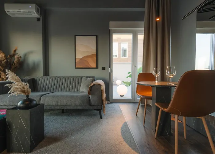 Etern Apart Hotel