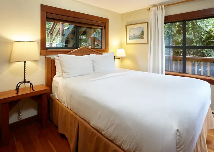 Middle Beach Lodge