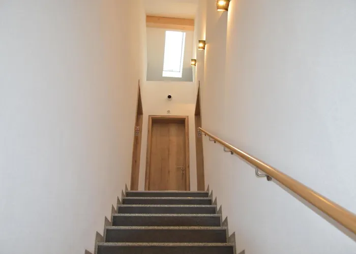 1 Zimmer mit Bad ohne Küche, 1 Person, 15 qm, direkt an der Aach