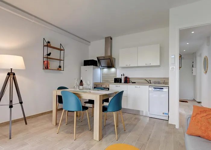 028- Chu Hopital, Appart 2Chambres, Parking, Tram