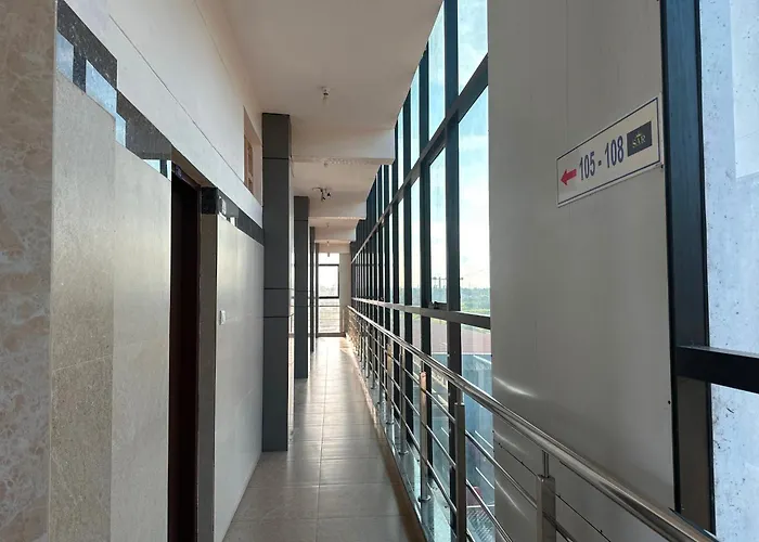 Super Hotel O Sar Residency