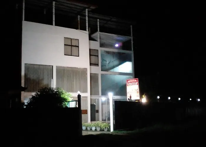 Vintop Hotel & Homestays Gampaha