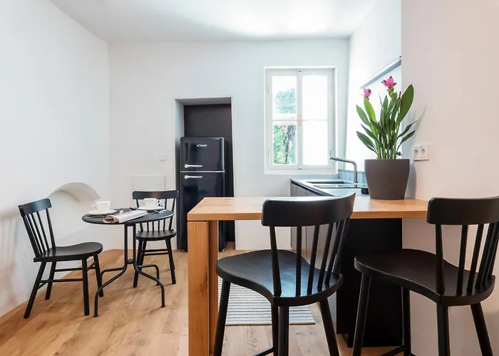 Goldenstern Townhouse