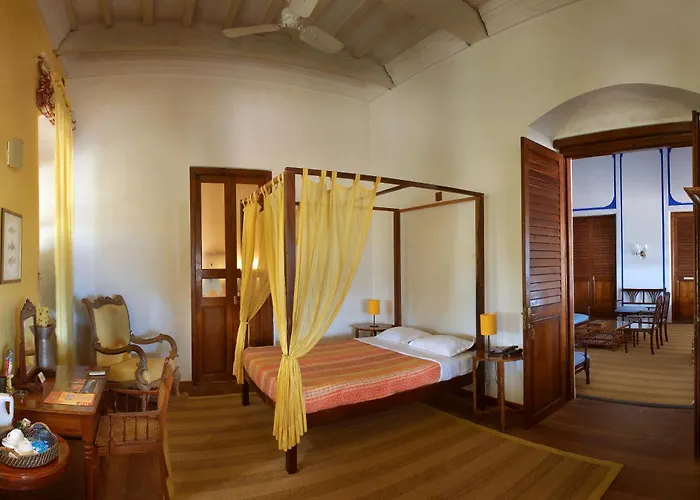 Neemrana'S - Bungalow On The Beach