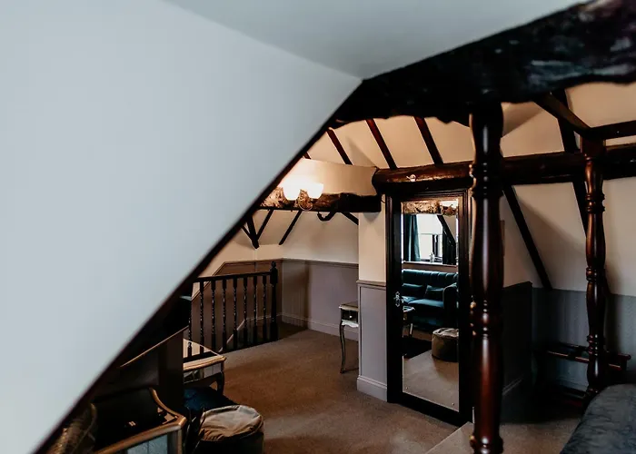 Oak Farm Hotel