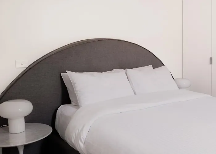 Mac Middle Park By Melbourne Apartment Collection