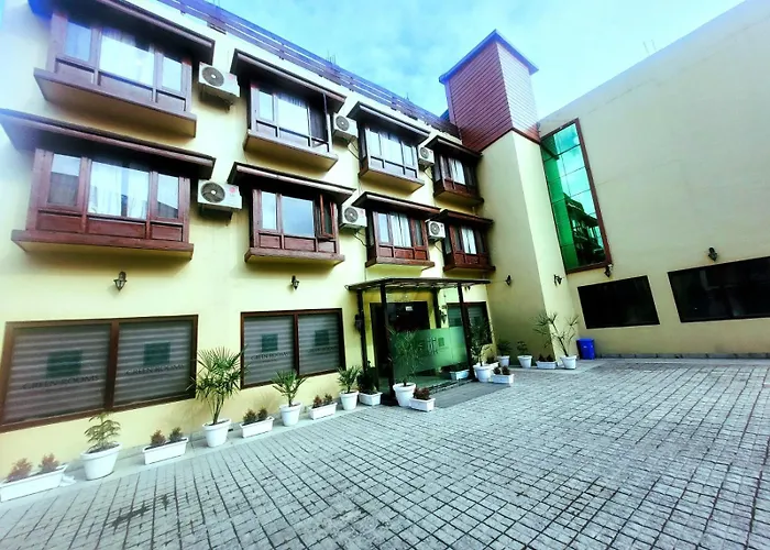 Hotel Green Rooms, Vintage Luxury Near Dal Lake