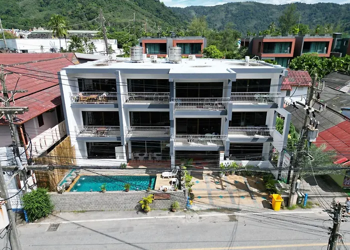 Deng'S Kamala Beach Guesthouse