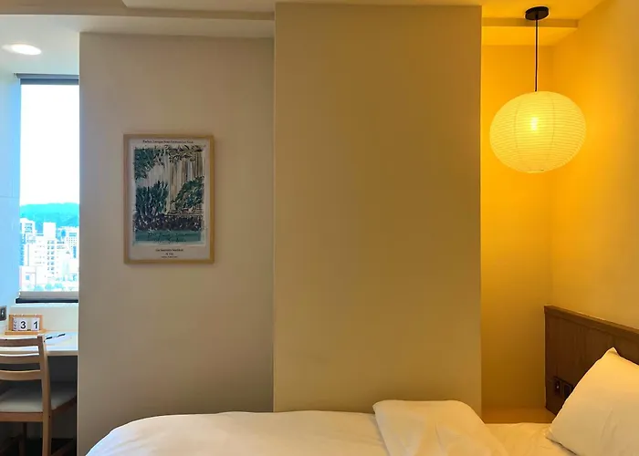 小穩居hermit Dorm-聖雄商旅 Taipei