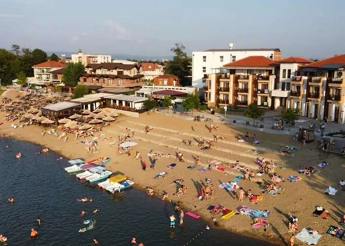 Prenociste Srebrno Jezero