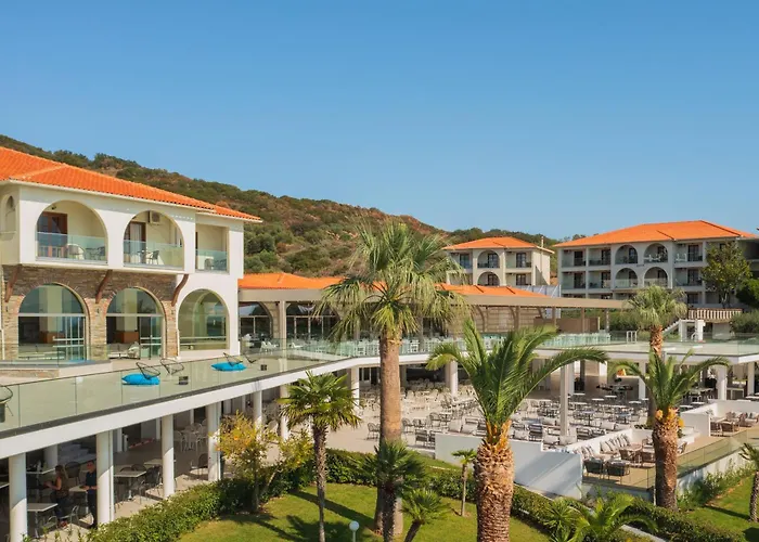 Akrathos Beach Hotel