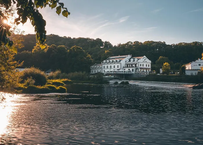 Romantic Hotel Mlyn Karlstejn