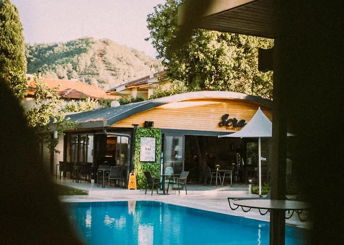 Vira Suites Hotel