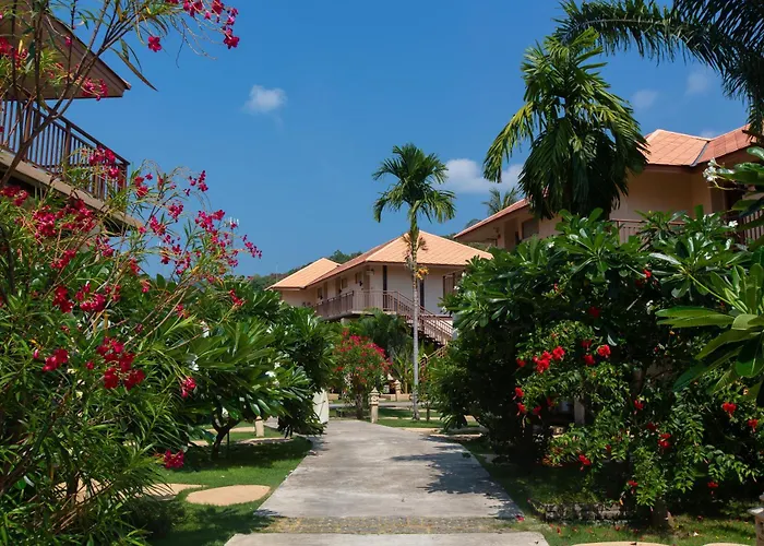 Blue Bay Resort - Access To Pool And Beach-Phuket & Krabi