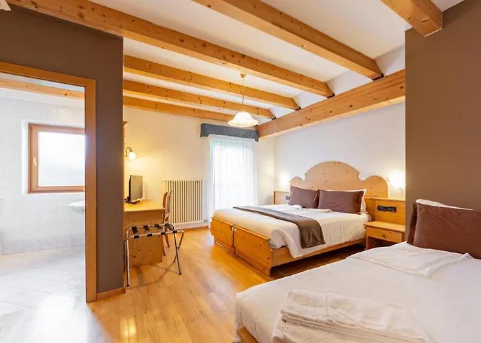 Flos Hotel