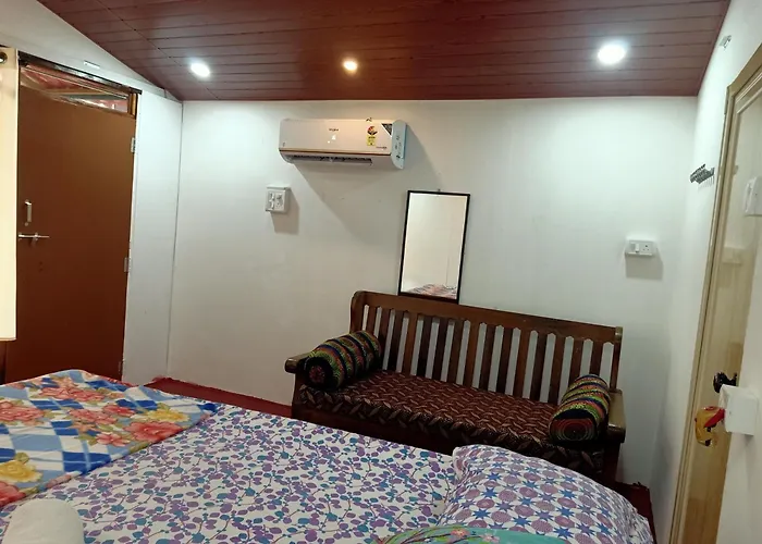 Shiv Sai Huts